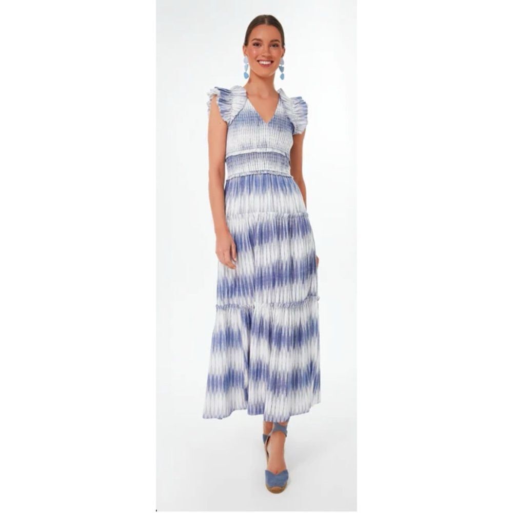 Tuckernuck SAYLOR
Creme and Blue Kalin Maxi Dress Size L ~ excellent